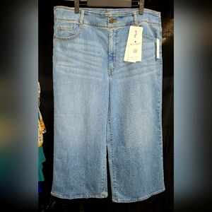 NWT Gloria Vanderbilt Light Blue Straight Leg Jeans